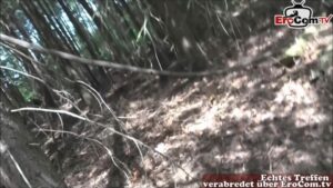 Dicke Teen Samantha Kiss beim Sextreffen im Wald